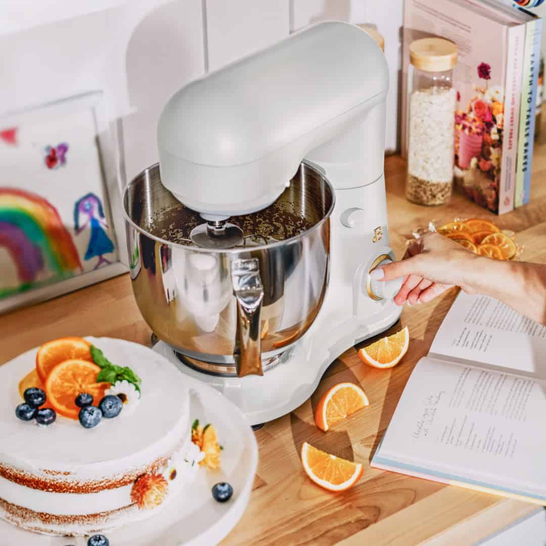 Beautiful 5.3QT Capacity Lightweight & Powerful Tilt-Head Stand Mixer, White Icing by Drew Barrymore - Image 6