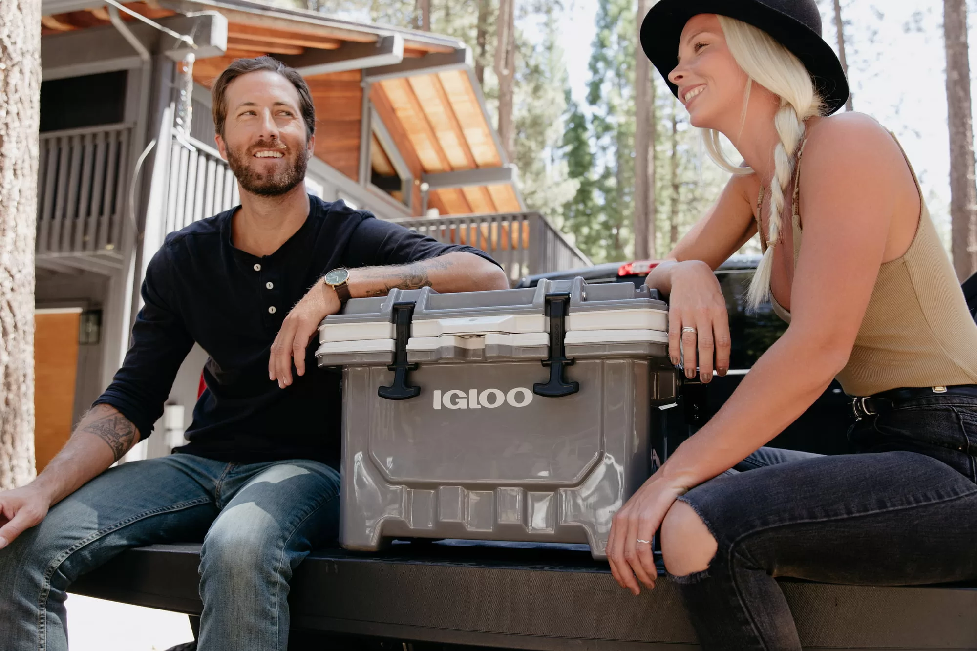 Igloo 24 Qt IMX Hard Sided Cooler, Gray