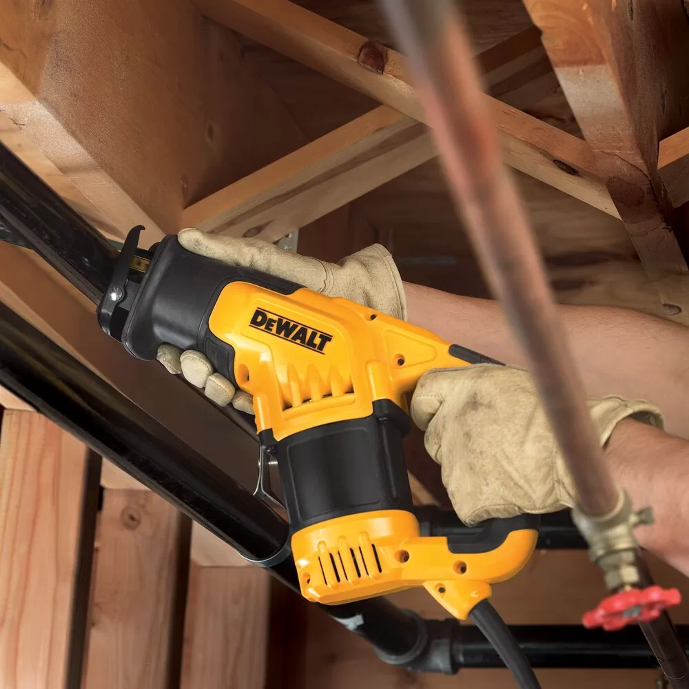 DEWALT 12-Amp Variable Speed Corded Reciprocating Saw - Image 6