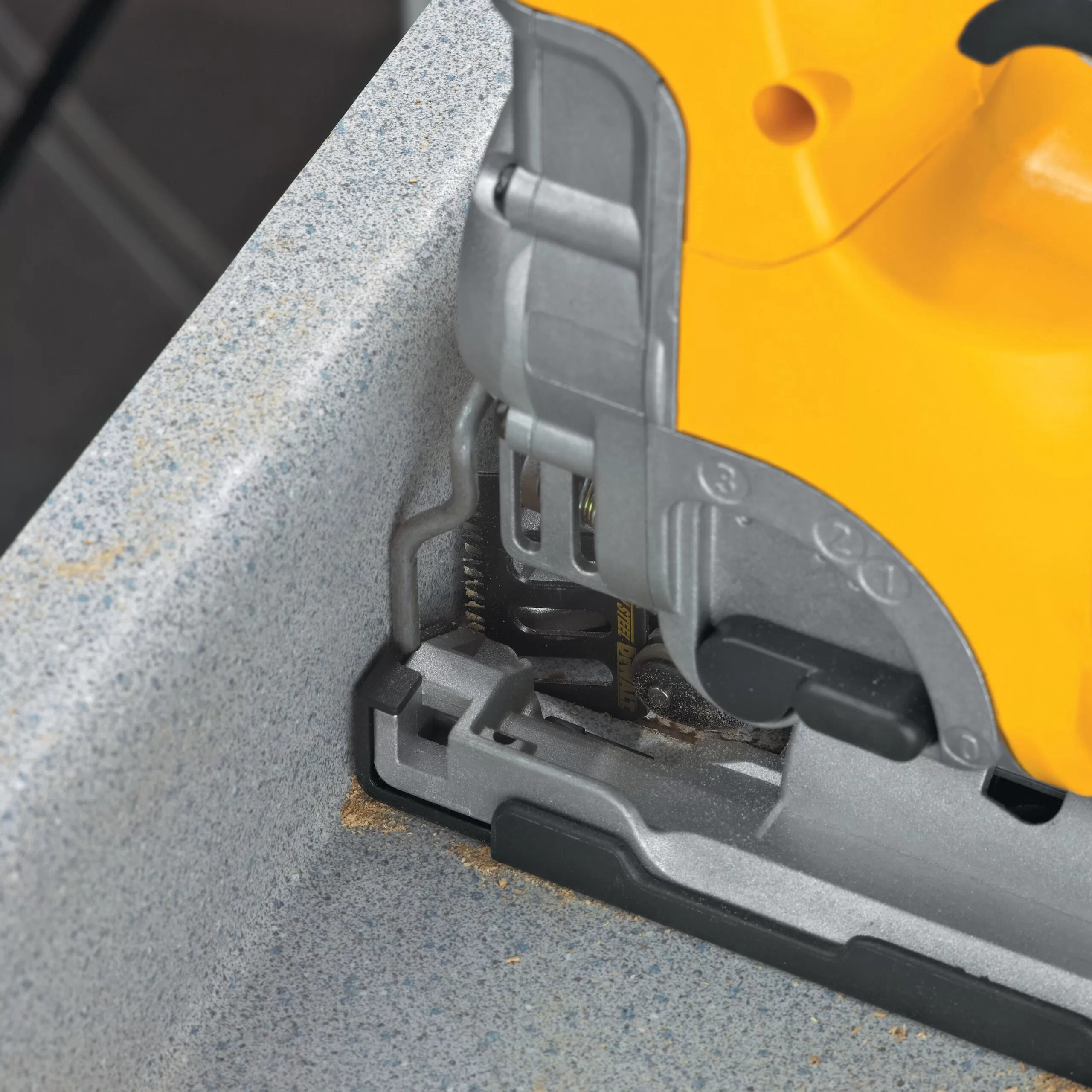 DEWALT 6.5-Amp Variable Speed Keyless Corded Jigsaw - Image 4