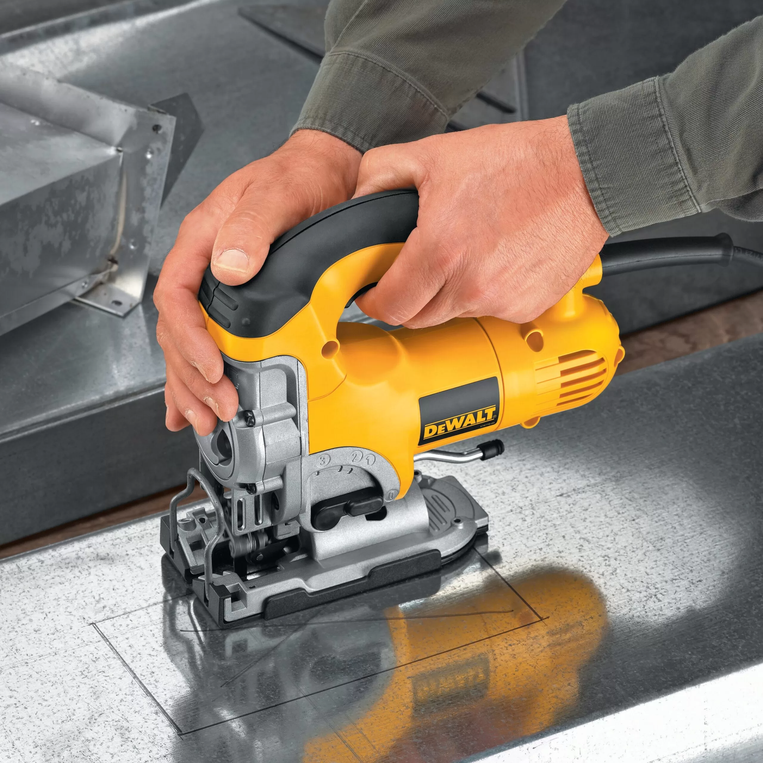 DEWALT 6.5-Amp Variable Speed Keyless Corded Jigsaw - Image 5
