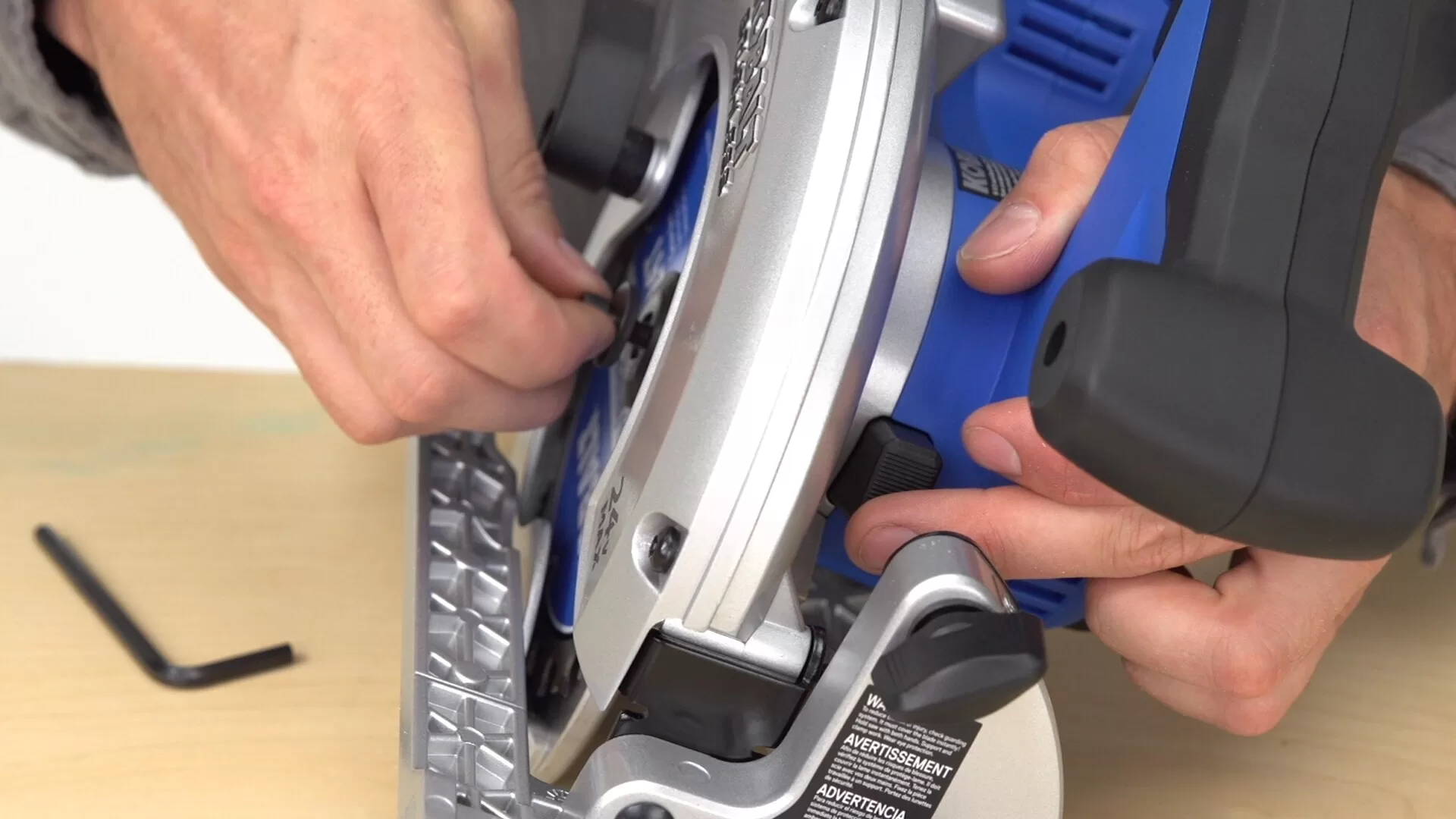 Kobalt 24-Volt max 24-volt Max 6-1/2-in Brushless Cordless Circular Saw - Image 10