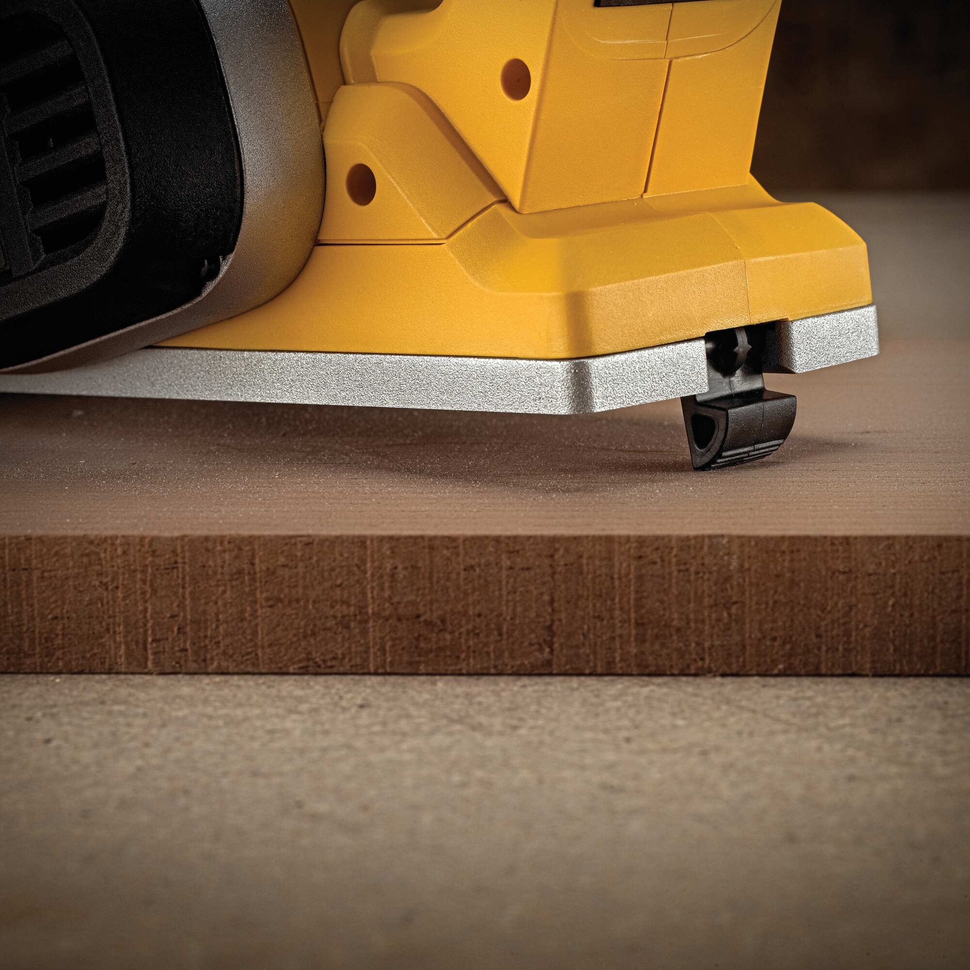 DEWALT DCP580B XR 3.25-in W 20-volt Max Handheld Planer - Image 12