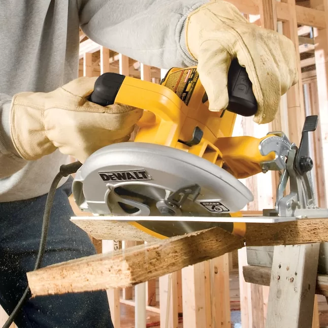 DEWALT Circular Saw DWE575SB 15-Amp 7-1/4-in Corded - Image 6