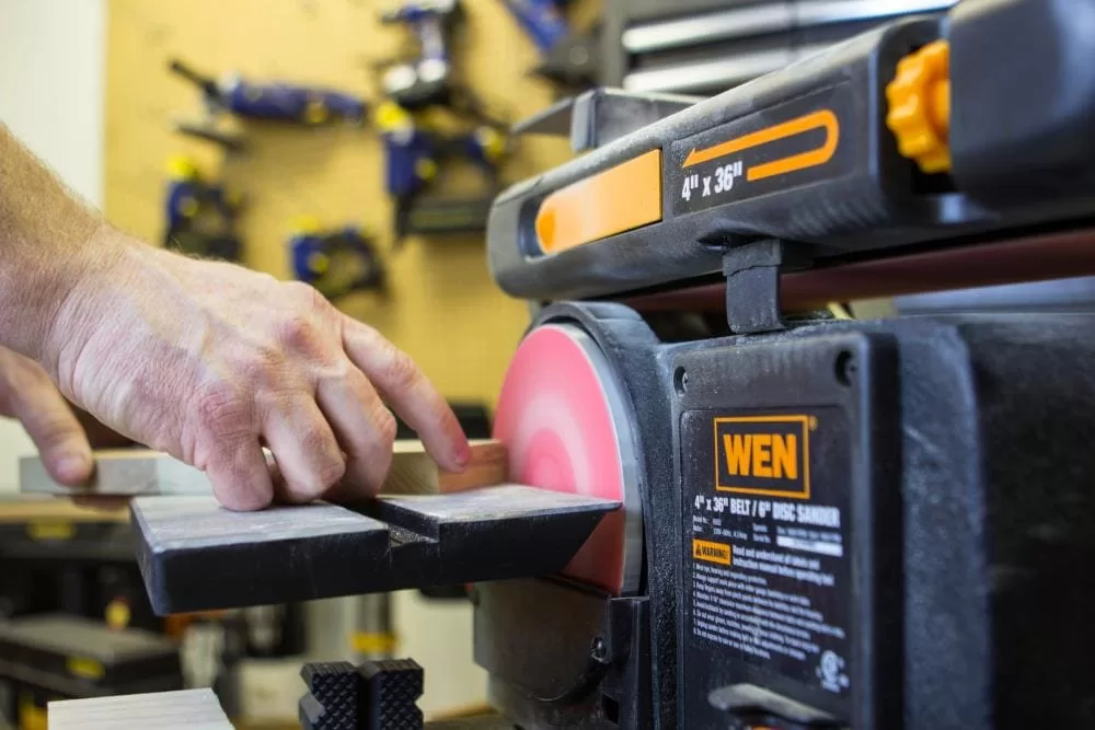 WEN 4.3-Amp Benchtop Sander - Image 4