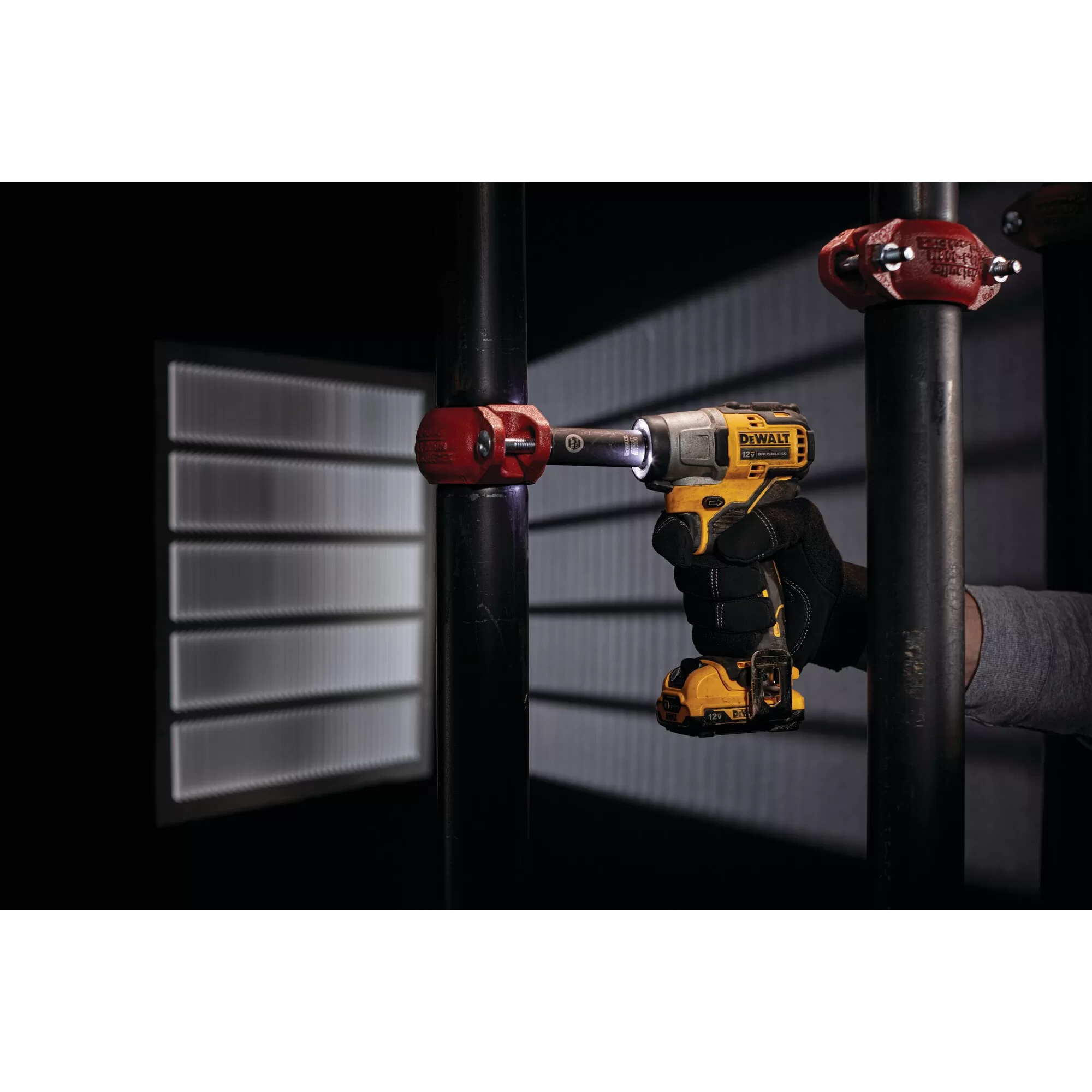 DEWALT DCF902B XTREME 12-volt Max Variable Speed Brushless 3/8-in square Drive Cordless Impact Wrench (Tool Only) - Image 3