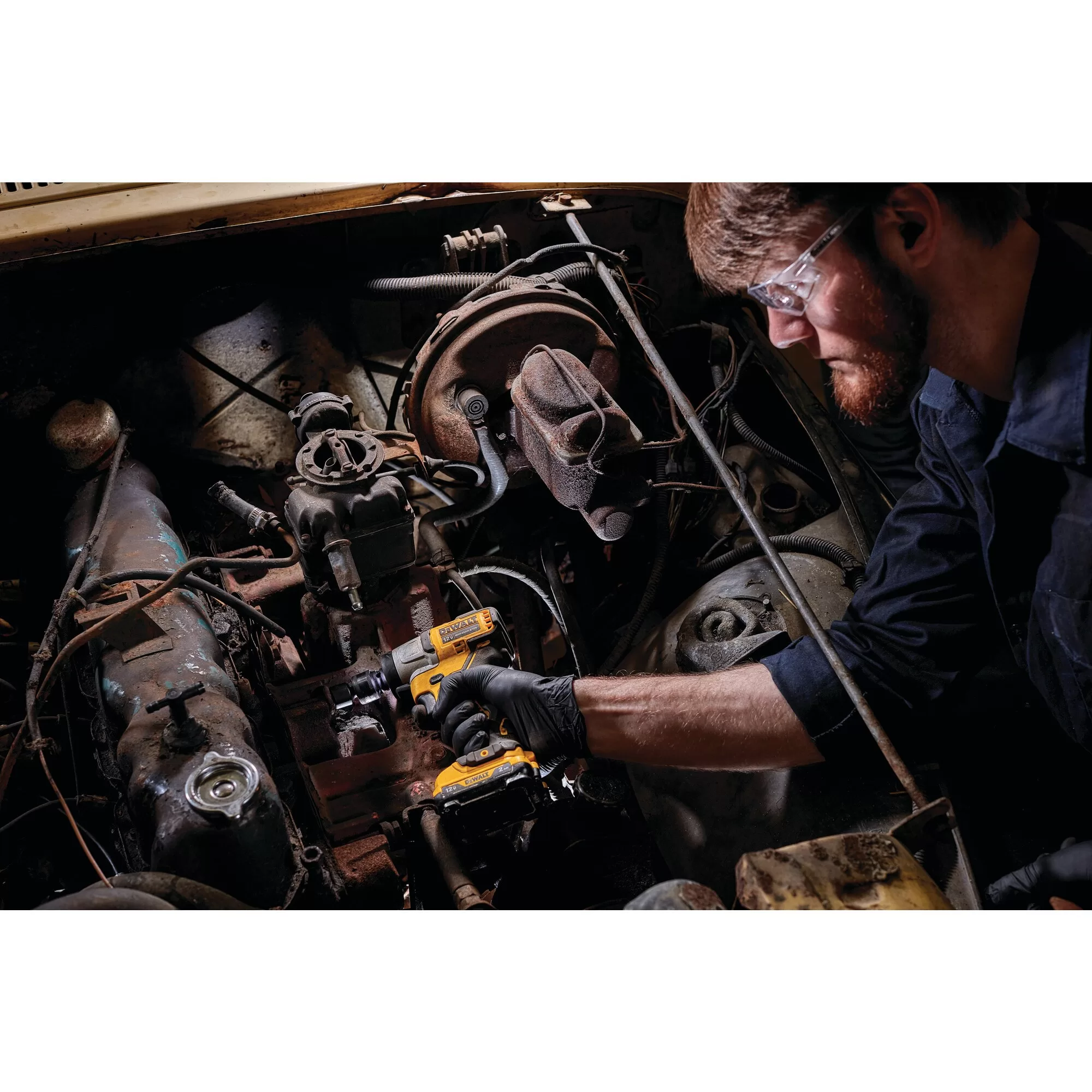 DEWALT DCF902B XTREME 12-volt Max Variable Speed Brushless 3/8-in square Drive Cordless Impact Wrench (Tool Only) - Image 6