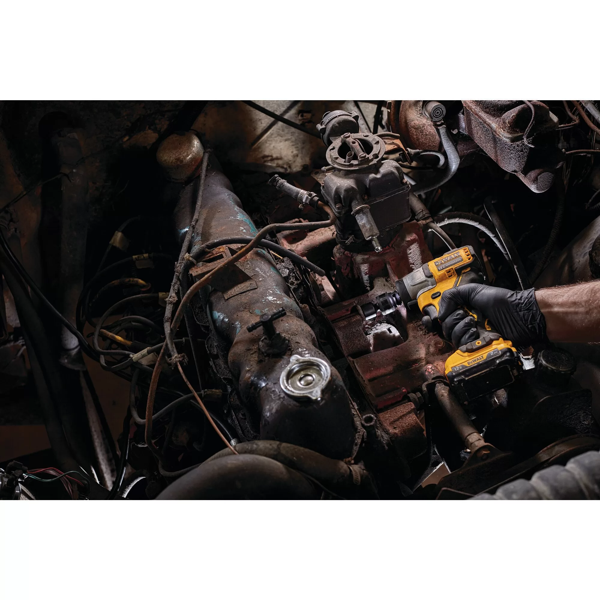 DEWALT DCF902B XTREME 12-volt Max Variable Speed Brushless 3/8-in square Drive Cordless Impact Wrench (Tool Only) - Image 7