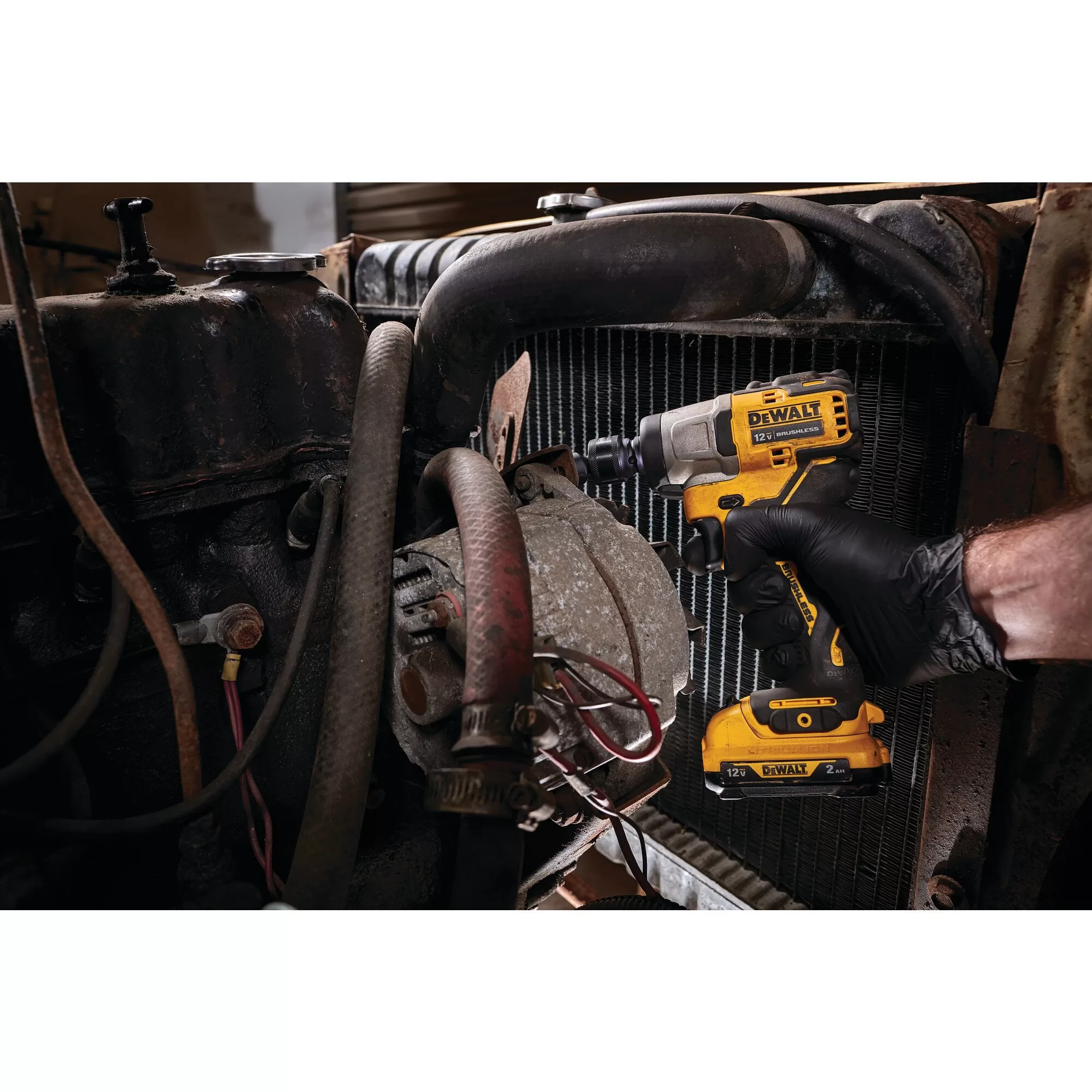 DEWALT DCF902B XTREME 12-volt Max Variable Speed Brushless 3/8-in square Drive Cordless Impact Wrench (Tool Only) - Image 9