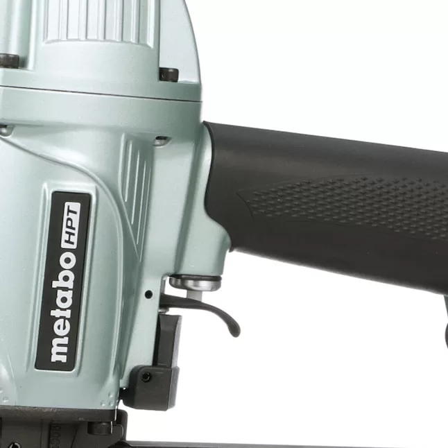 Metabo HPT N5008AC2M 16-Gauge 7/16-in Medium Crown Construction Stapler, Pneumatic - Image 3