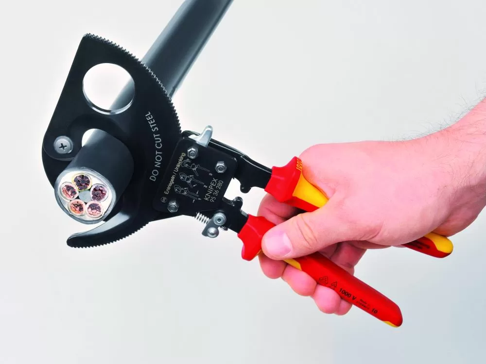 KNIPEX Home Repair Cutting Pliers - Image 2