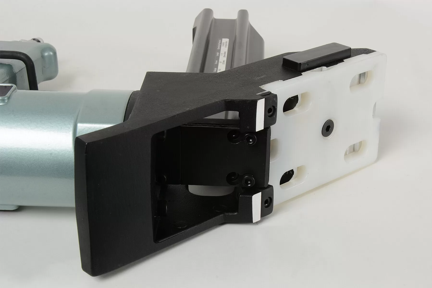 Metabo HPT 15.5-Gauge 1/2-in Medium Crown Flooring Pneumatic Stapler - Image 6