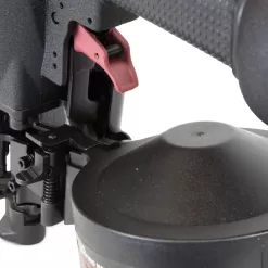 Alternative view of WEN 1.75-in 11-Gauge Pneumatic Roofing Nailer