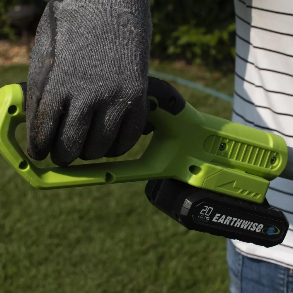 Earthwise LPHT12022 20-Volt 20-in Dual Cordless Electric Hedge Trimmer (Battery & Charger Included) - Image 9