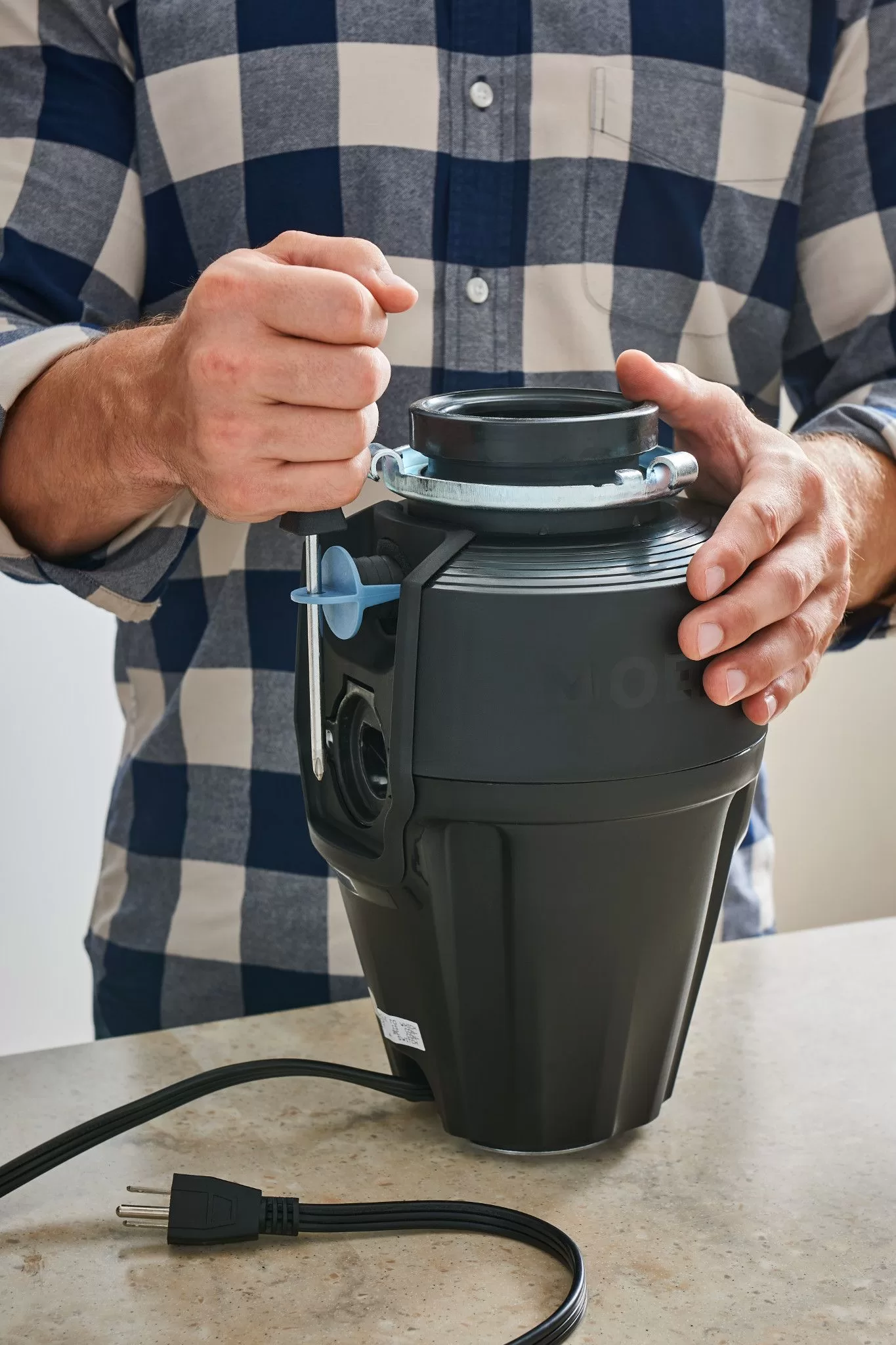 Moen 3/4-HP Continuous Feed Noise Insulation Garbage Disposal - Image 5