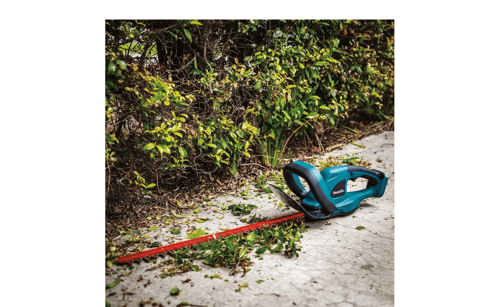 Makita XHU02Z 22 in. 18-Volt LXT Lithium-Ion Cordless Hedge Trimmer (Tool-Only)