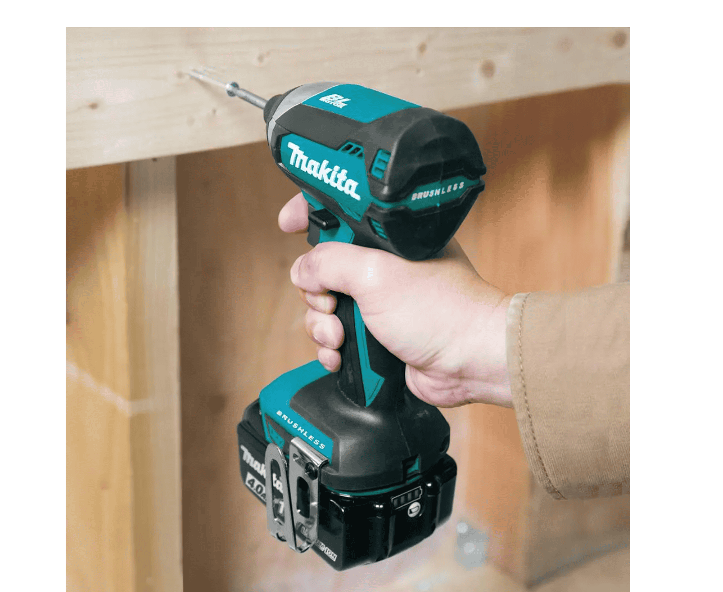 Makita XT269M 18V LXT Lithium-Ion Brushless Cordless Hammer Drill and Impact Driver Combo Kit (2-Tool) w/ (2) 4Ah Batteries, Bag