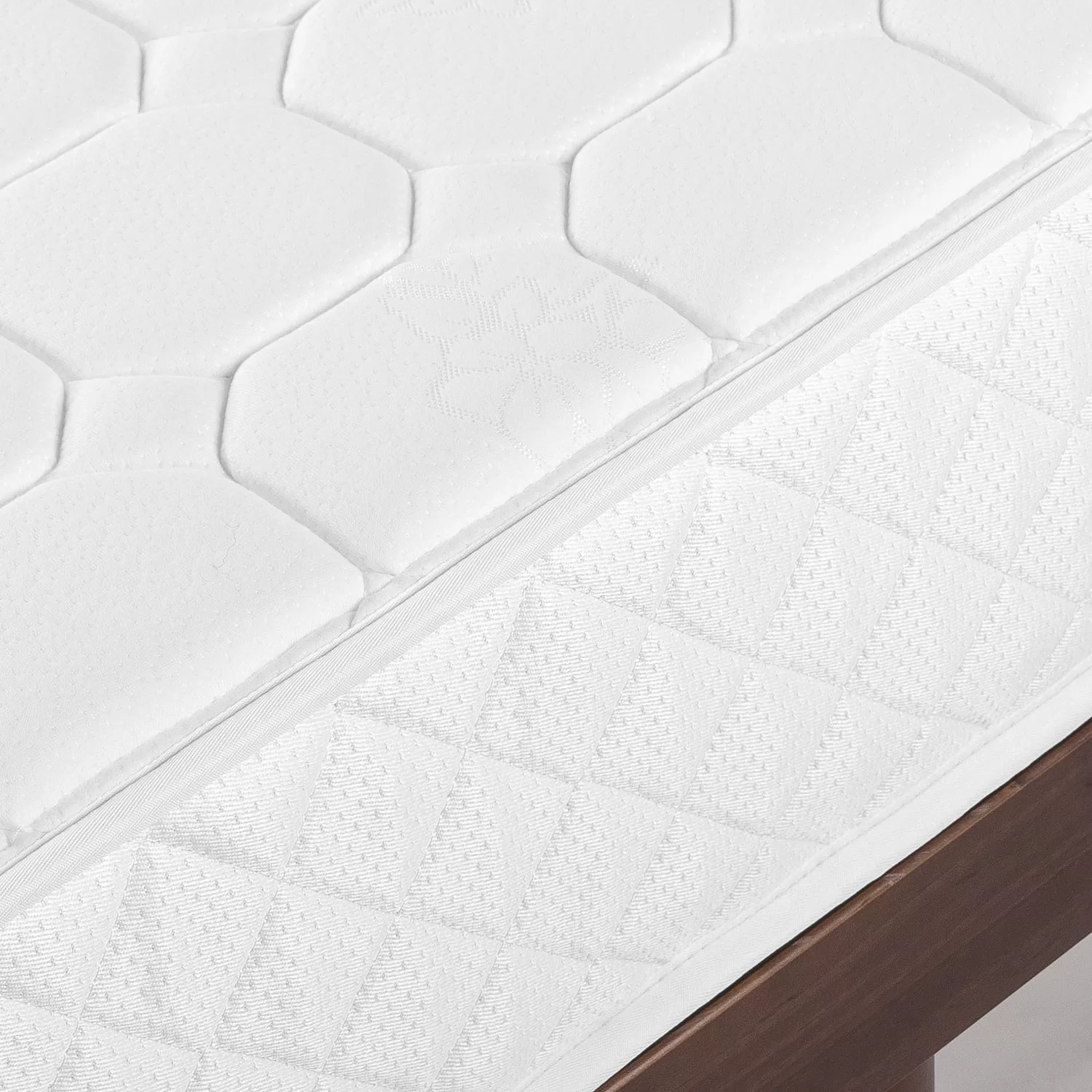 Zinus 8" Quilted Hybrid of Comfort Foam and Pocket Spring Mattress, Queen