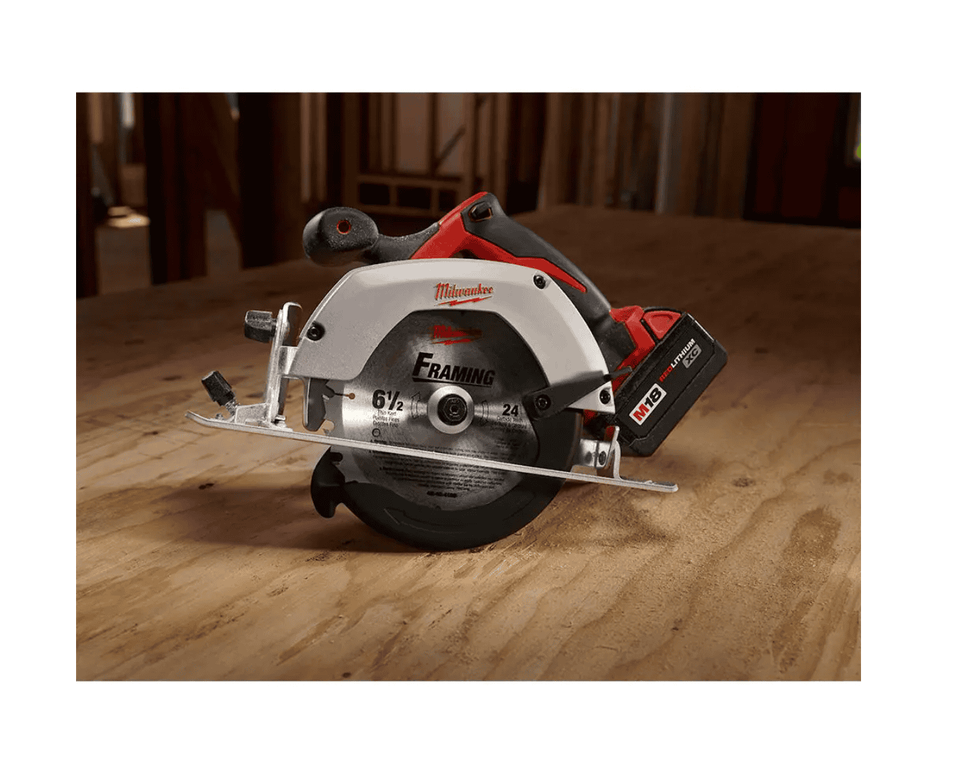 Milwaukee 2630-20-48-59-1850 M18 18V Lithium-Ion Cordless 6-1/2 in. Circular Saw W/ M18 Starter Kit (1) 5.0Ah Battery & Charger
