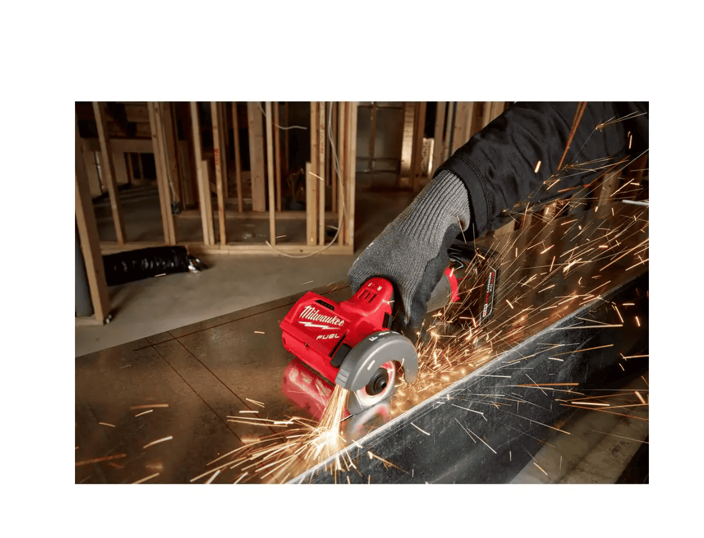 Milwaukee 2522-21XC-2426-20 M12 FUEL 12-Volt 3 in. Lithium-Ion Brushless Cordless Cut Off Saw Kit with M12 Oscillating Multi-Tool
