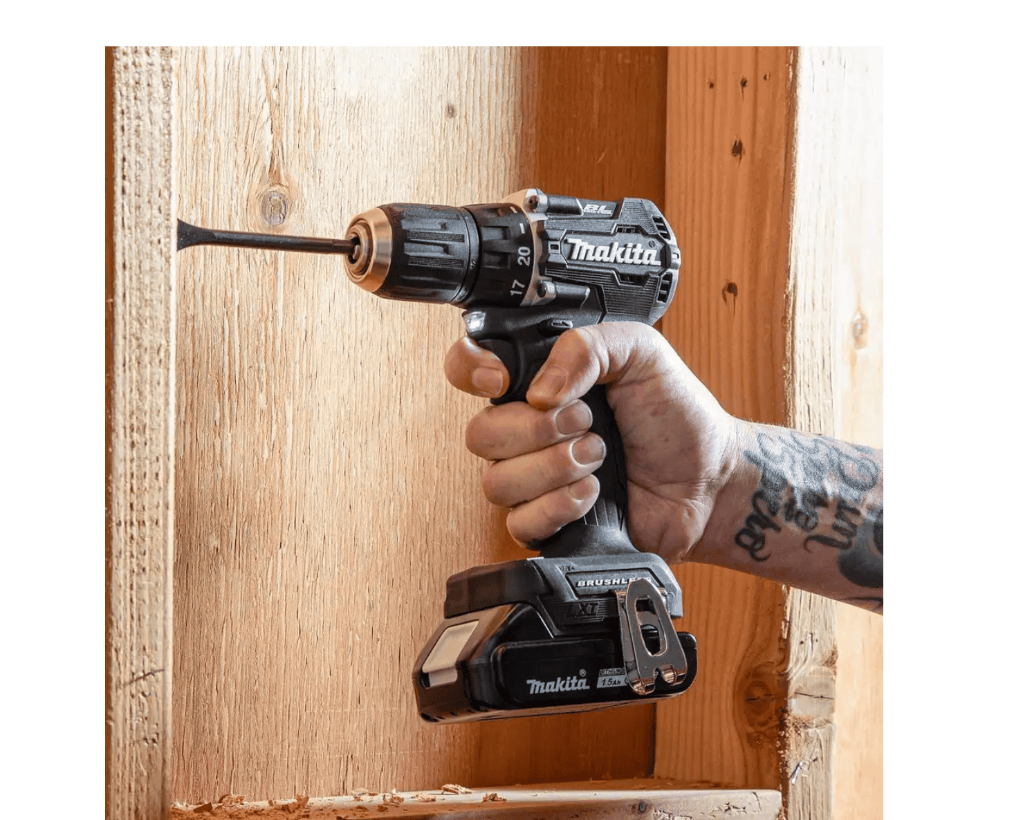 Makita XFD15SY1B 18V LXT Sub-Compact Lithium-Ion Brushless Cordless 1/2 in. Driver Drill Kit, 1.5Ah