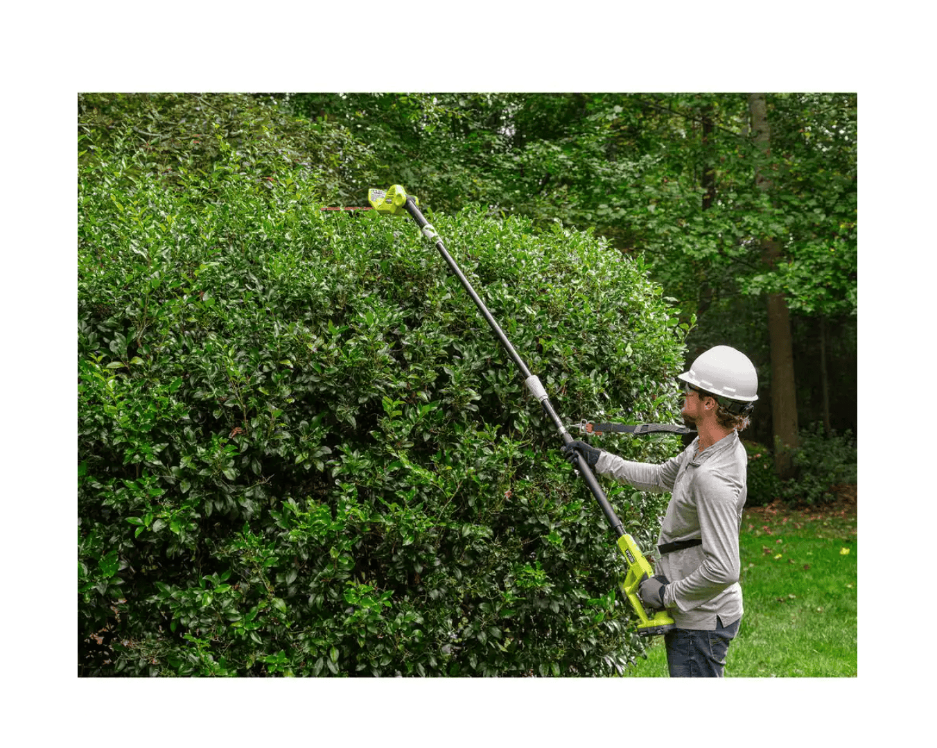 RYOBI P26010BTLVNM ONE+ 18V 18in. Cordless Battery Pole Hedge Trimmer (Tool Only)