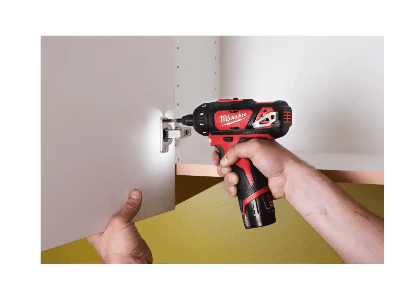 Milwaukee 2406-22 M12 12-Volt Lithium-Ion Cordless 1/4 in. Hex 2-Speed Screwdriver Kit with Two 1.5 Ah Batteries and Hard Case
