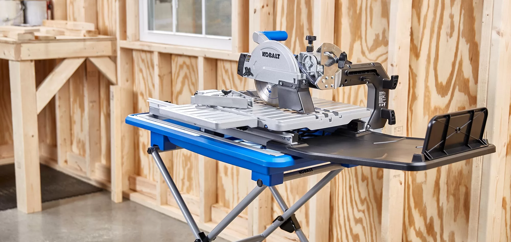 Kobalt 7-in 10-Amp Wet Sliding Table Tile Saw with Stand - Image 5
