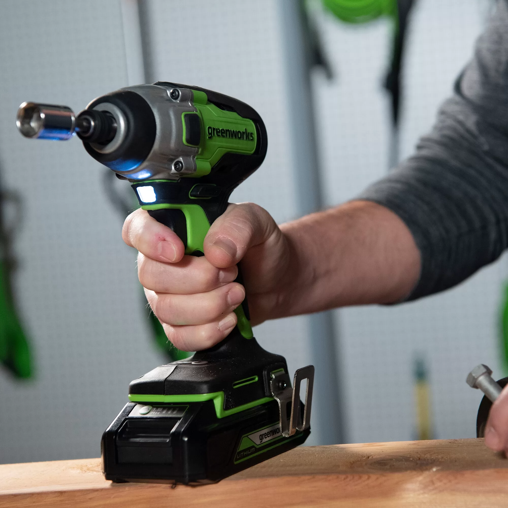 Greenworks 24-volt 1/4-in Variable Speed Brushless Cordless Impact Driver - Image 6