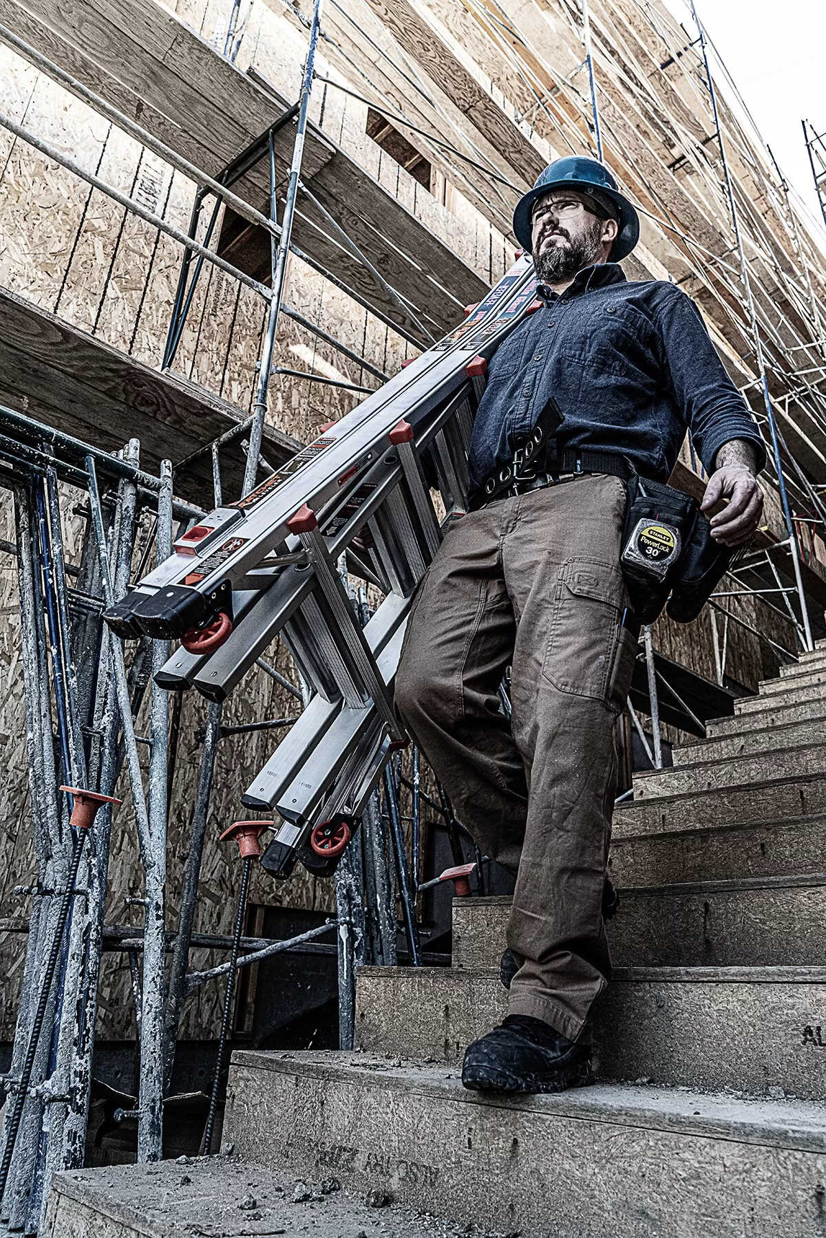 Little Giant Ladders Leveler M22 with Leg Levelers Aluminum 22-ft Reach Type 1AA- 375 lbs. Capacity Telescoping Multi-Position Ladder - Image 17