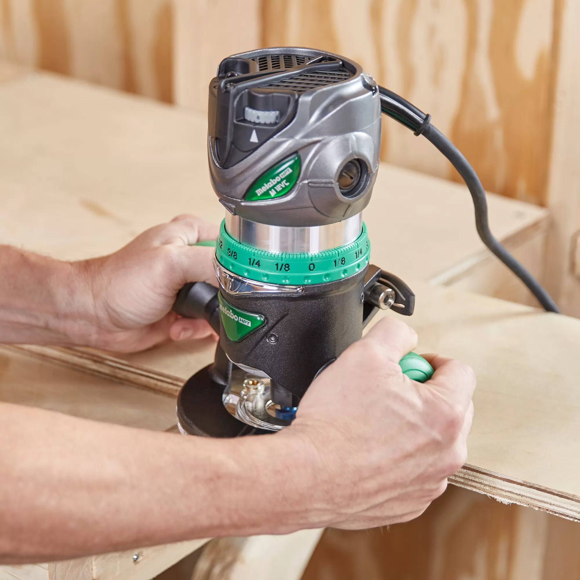 Metabo HPT 1/4-in and 1/2-in 2.25-HP Variable Speed Combo Fixed/Plunge Corded Router Hard Case (Tool Only) - Image 6