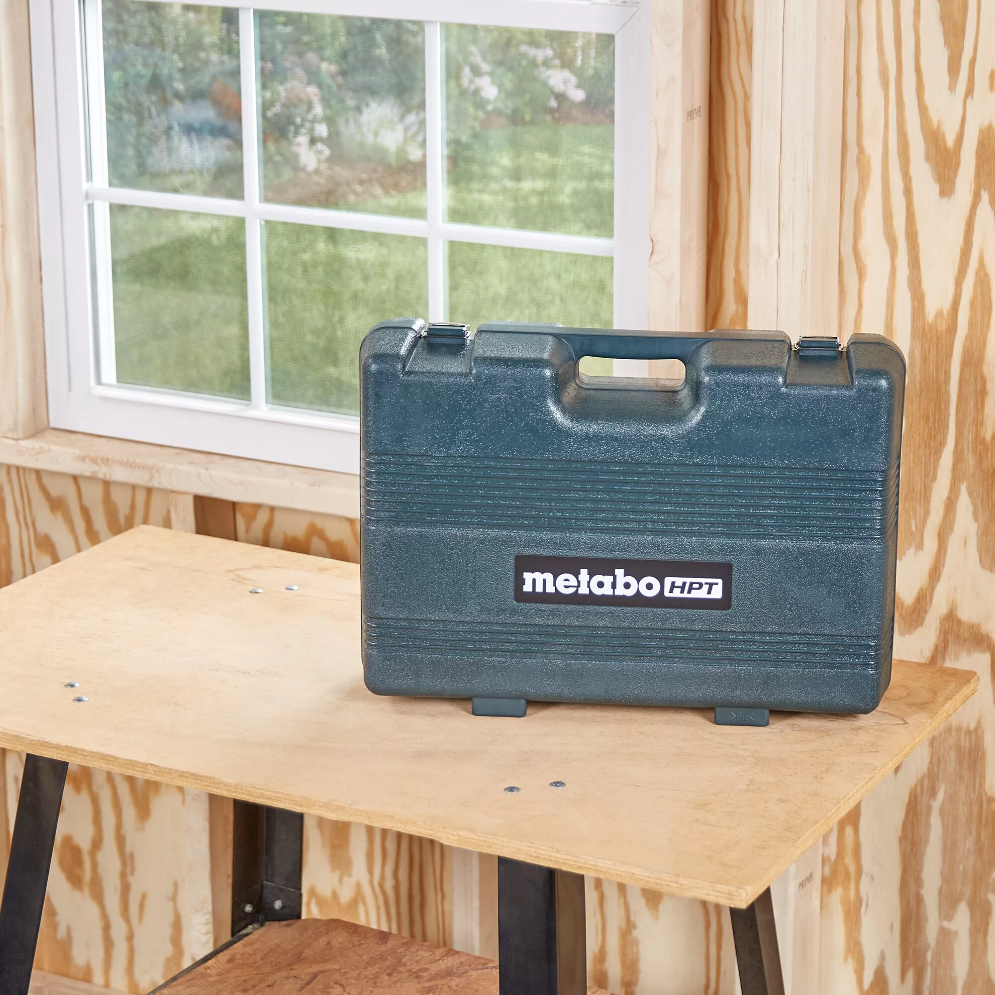 Metabo HPT 1/4-in and 1/2-in 2.25-HP Variable Speed Combo Fixed/Plunge Corded Router Hard Case (Tool Only) - Image 2