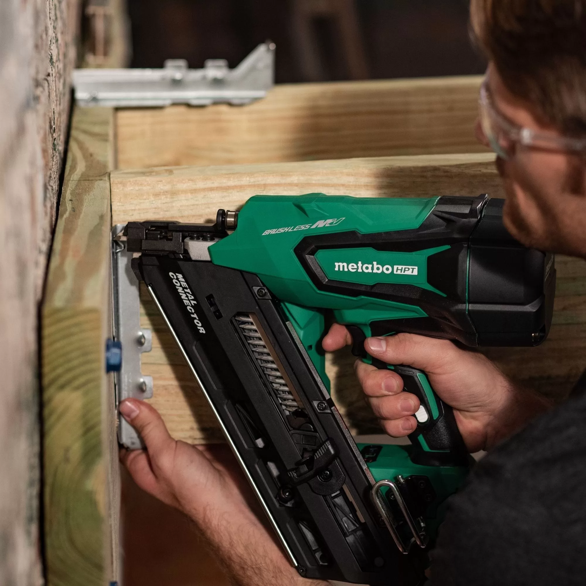 Metabo HPT 1.5-in 35-Degree Cordless Metal-connecting Nailer - Image 3