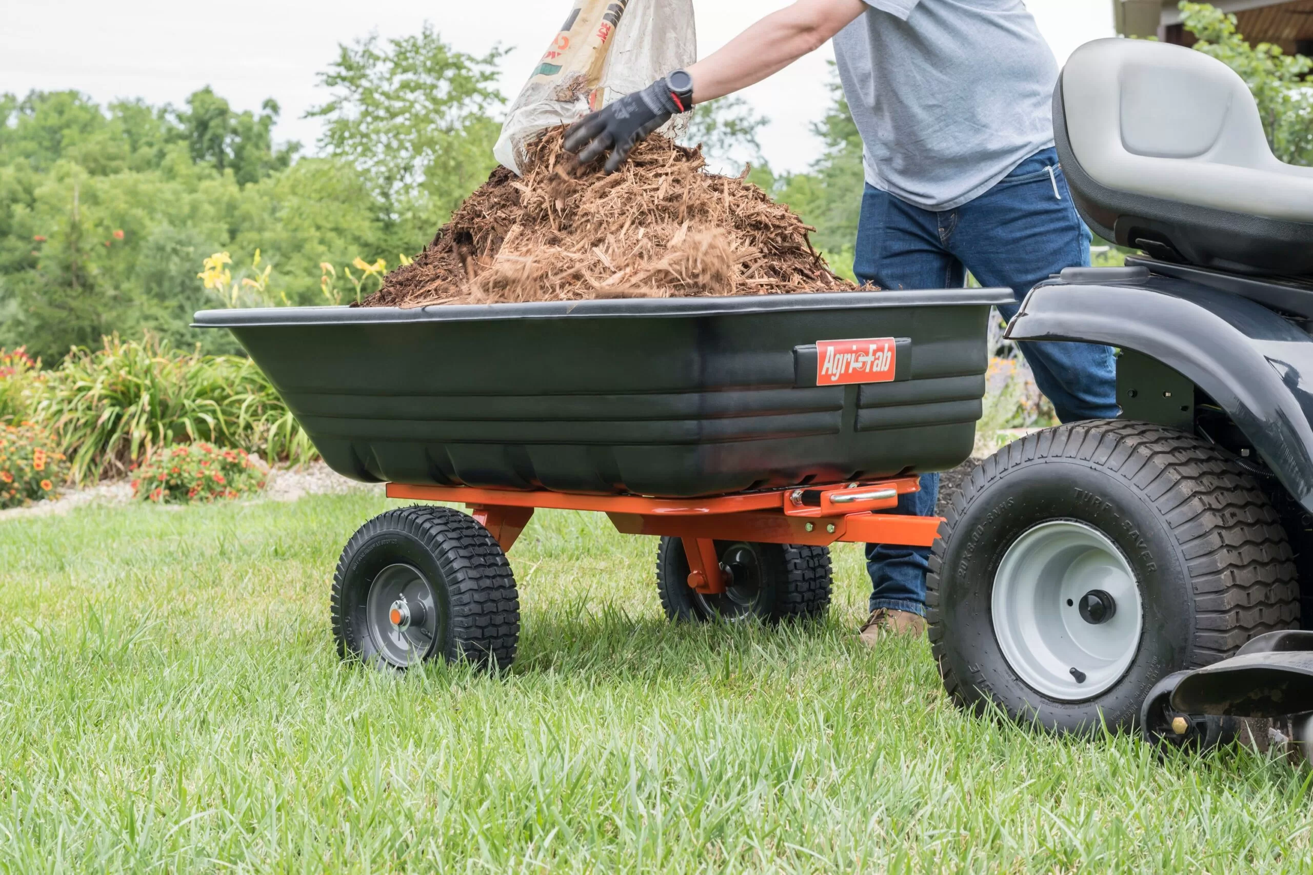 Agri-Fab 45-0552 12-Cu Ft Poly Cart - Image 2