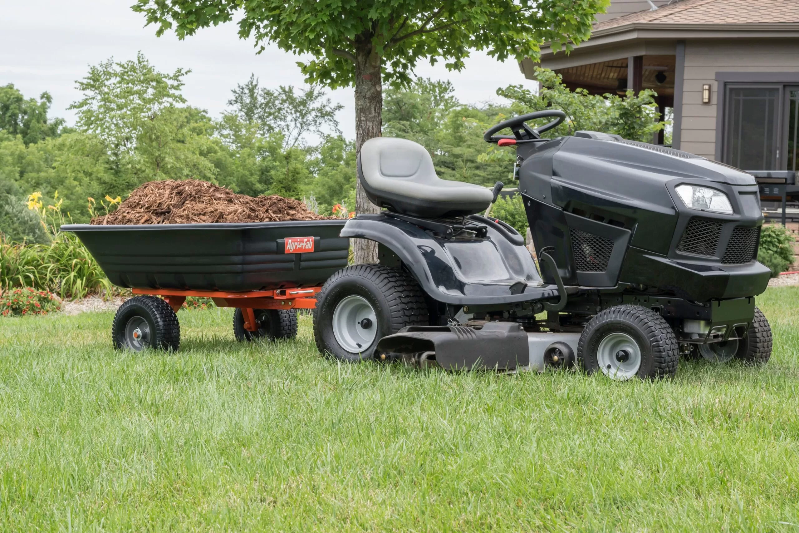 Agri-Fab 45-0552 12-Cu Ft Poly Cart - Image 4