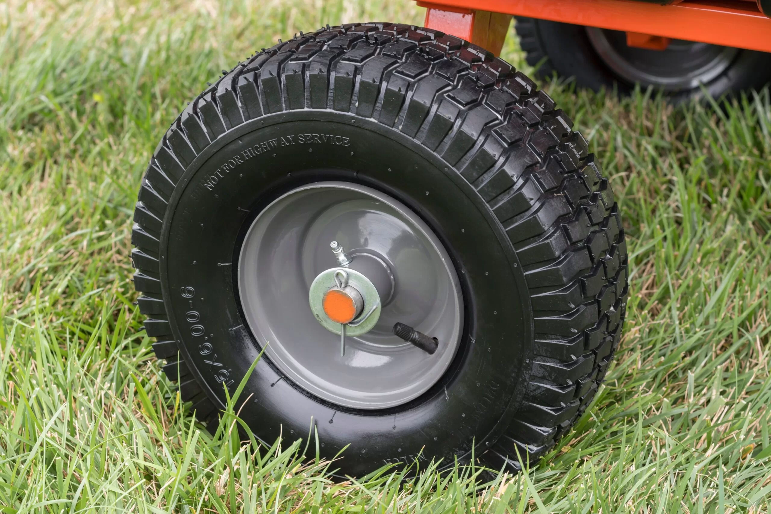 Agri-Fab 45-0552 12-Cu Ft Poly Cart - Image 6