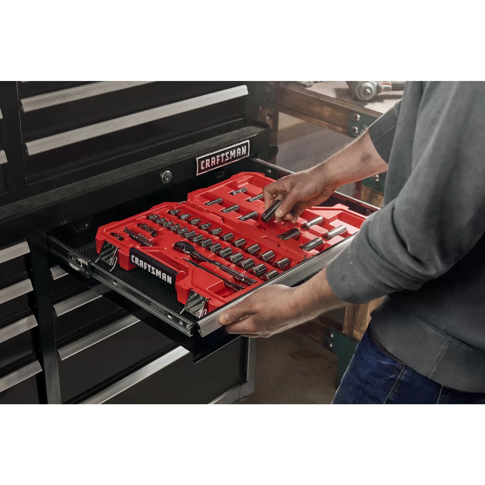 CRAFTSMAN 2000 Series 51.5-in W x 24.7-in H 8-Drawer Steel Tool Chest (Black) - Image 5