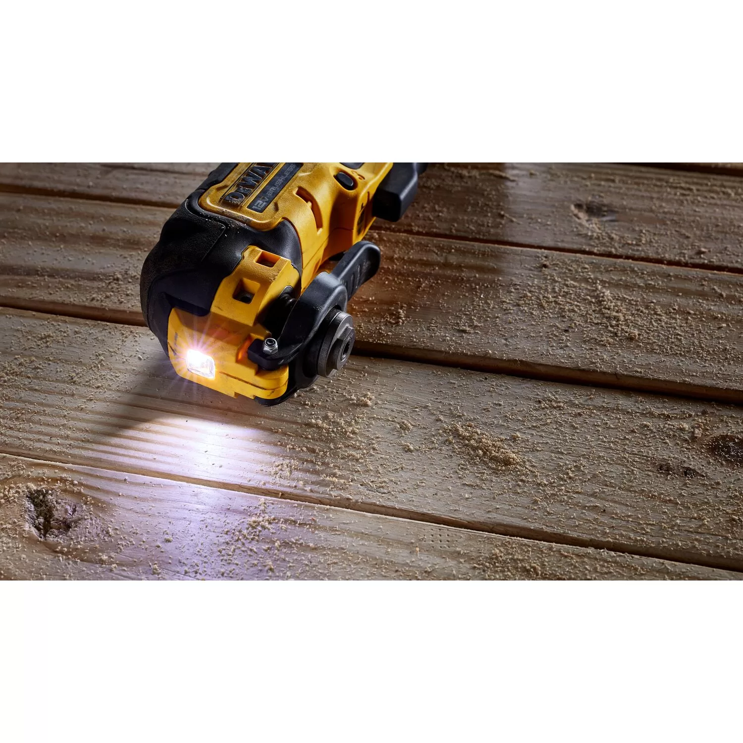 DEWALT DCS353B Xtreme 4-Piece Brushless 12-volt Max Variable Speed Oscillating Multi-Tool Kit Case - Image 7