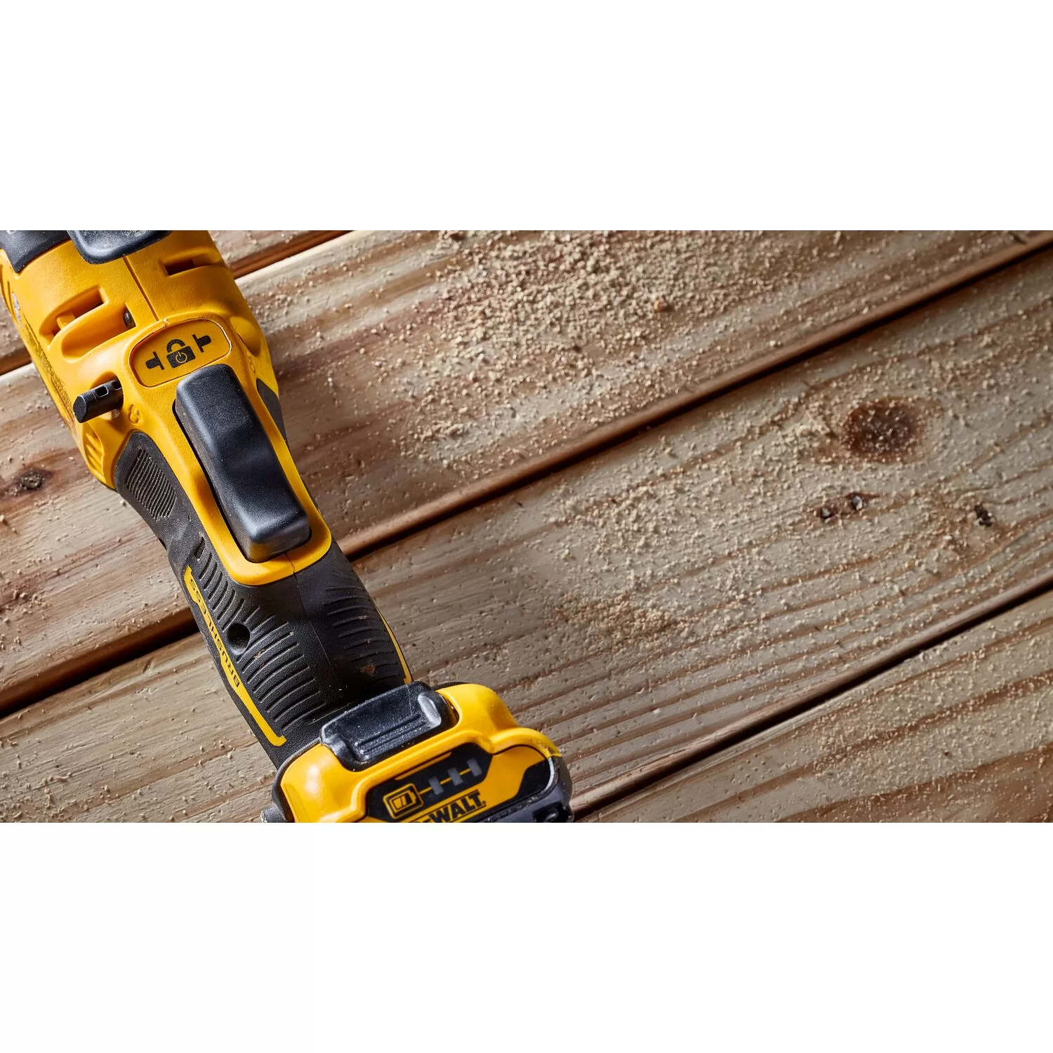 DEWALT DCS353B Xtreme 4-Piece Brushless 12-volt Max Variable Speed Oscillating Multi-Tool Kit Case - Image 8