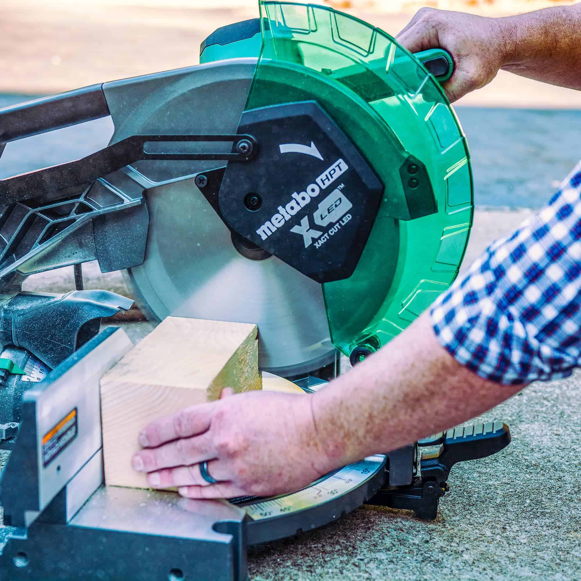 Metabo HPT C12FDHBM 12 Inch Dual Bevel Compound Miter Saw - Image 8