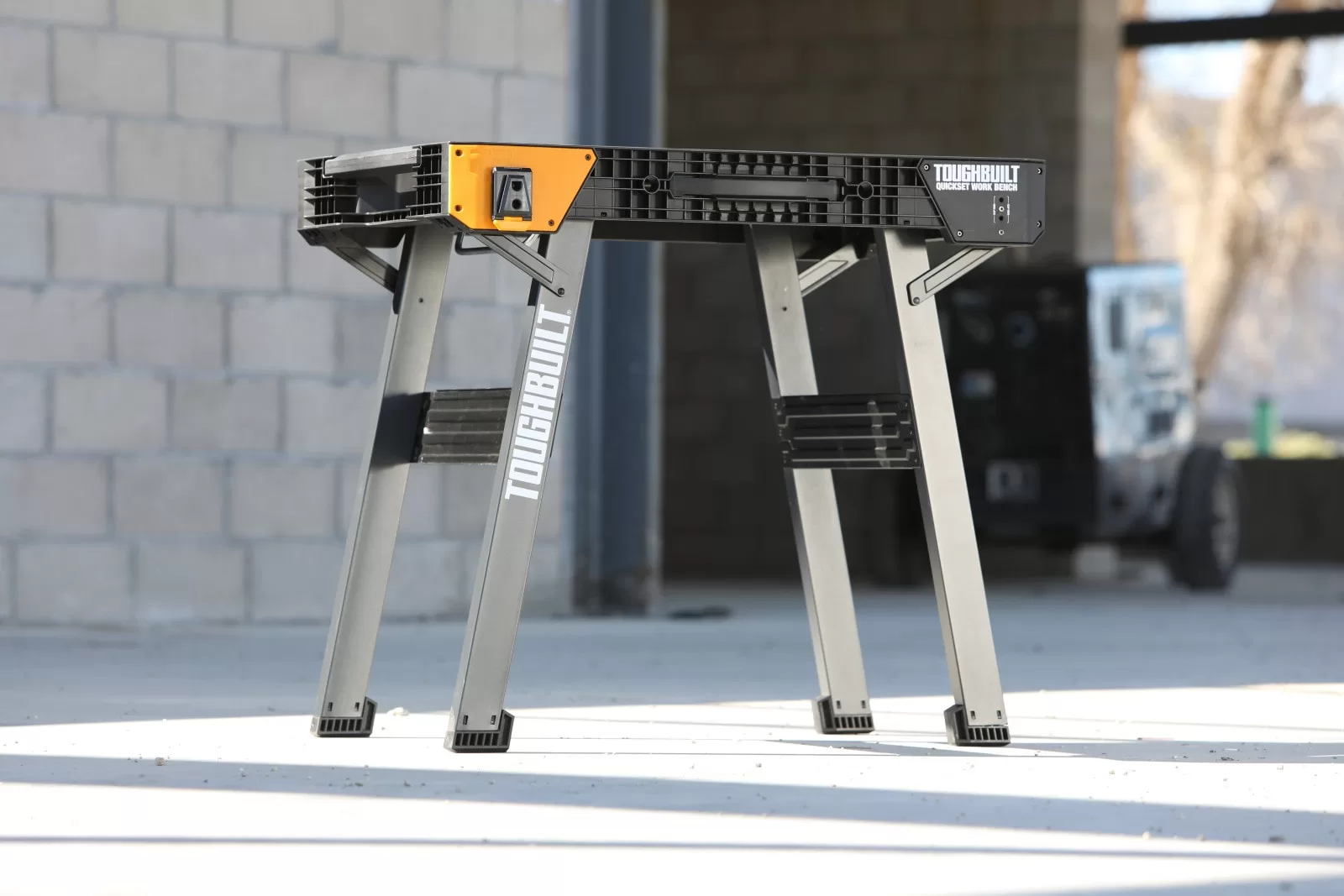 TOUGHBUILT QuickSet 1,000lb Capacity 23.5-in W x 31-in H Black and Gray Plastic Work Bench - Image 11