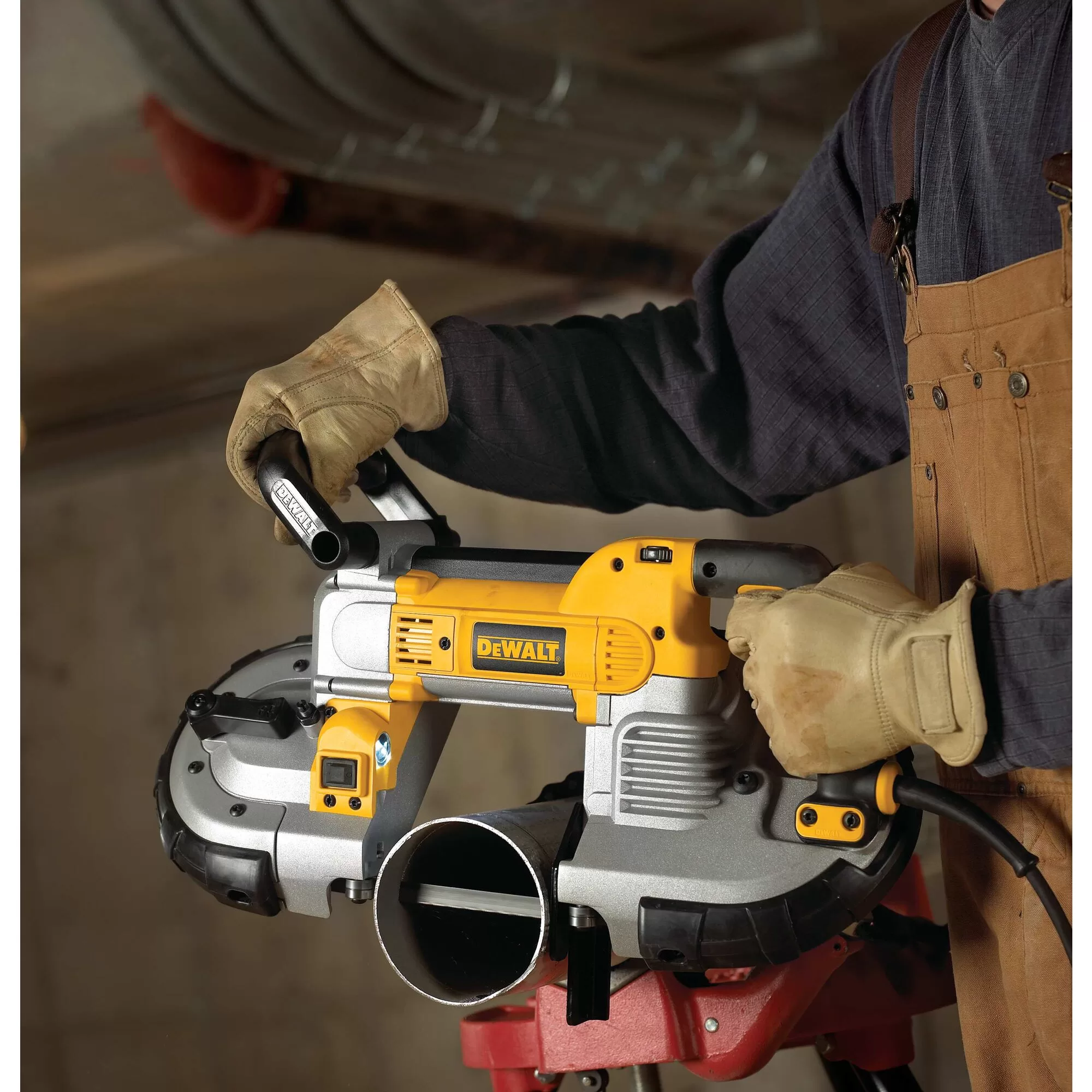 DEWALT DWM120 10 Amps 4.75-in Portable Band Saw - Image 14