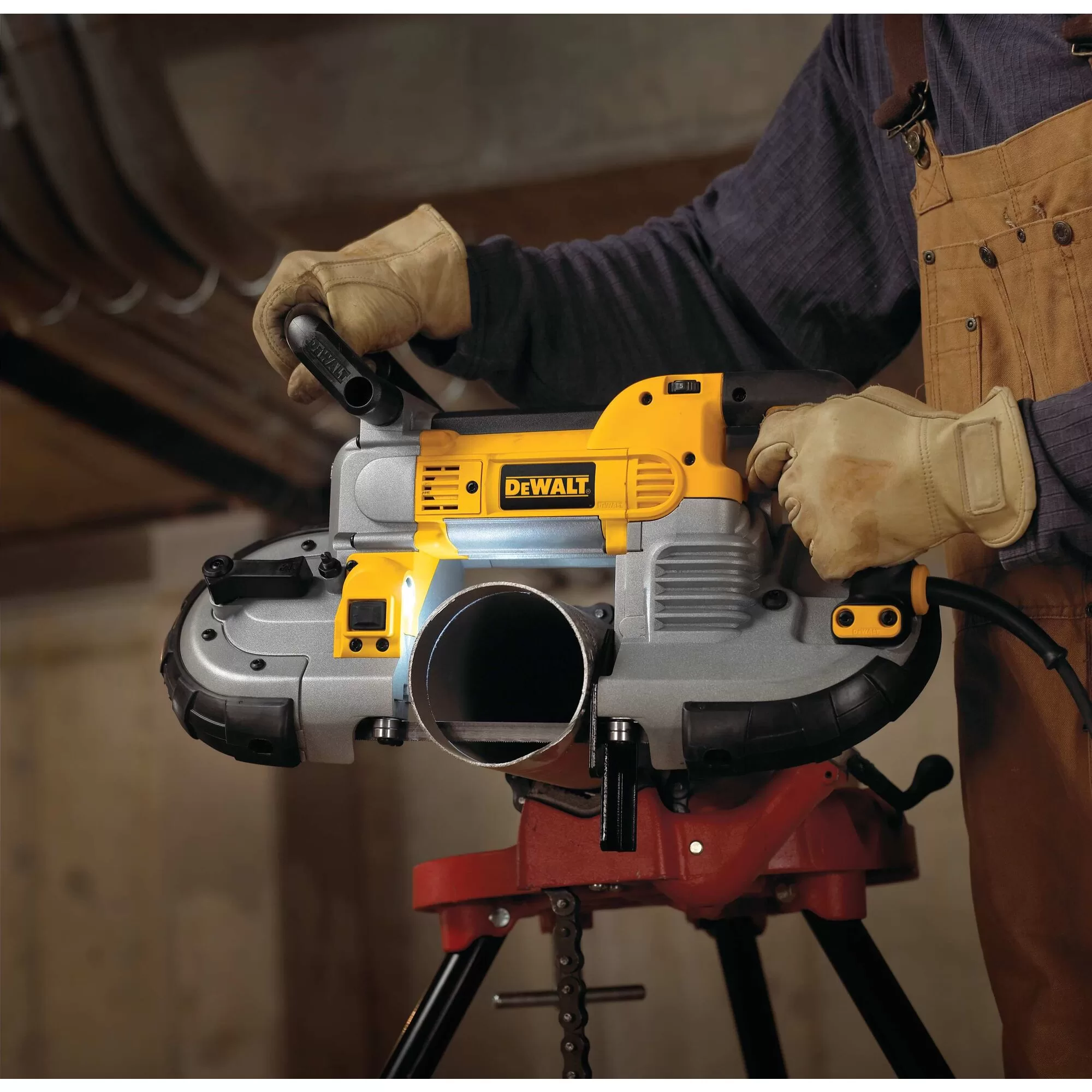 DEWALT DWM120 10 Amps 4.75-in Portable Band Saw - Image 15