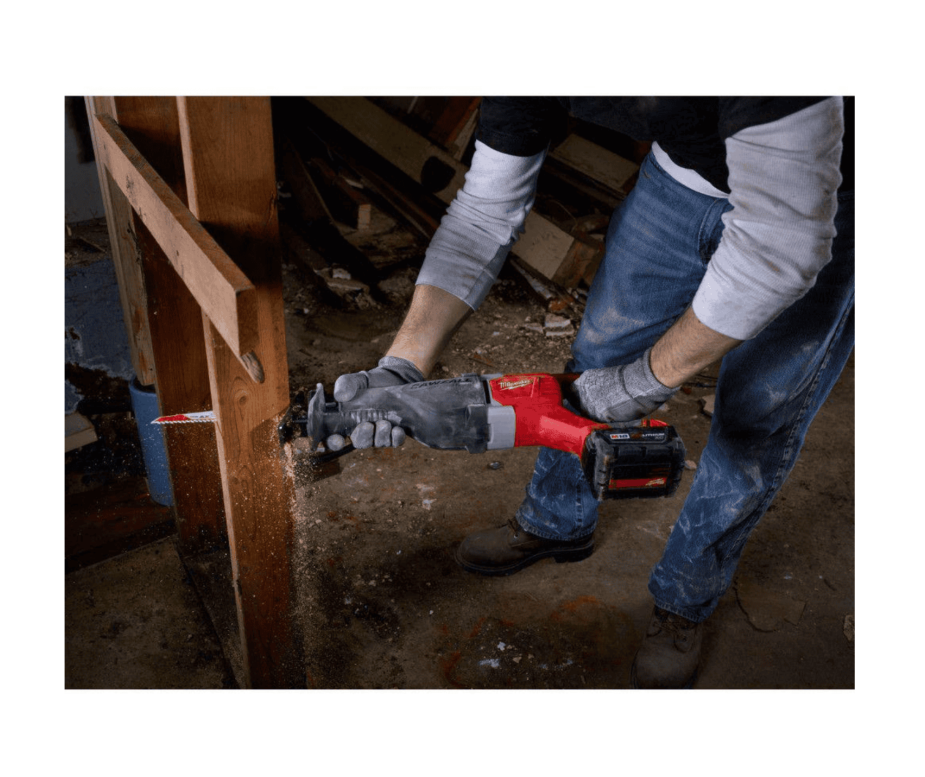 Milwaukee Reciprocating Saw 2621-20-48-59-1850 M18 18V Lithium-Ion Cordless SAWZALL with M18 Starter Kit (1) 5.0Ah Battery and Charger