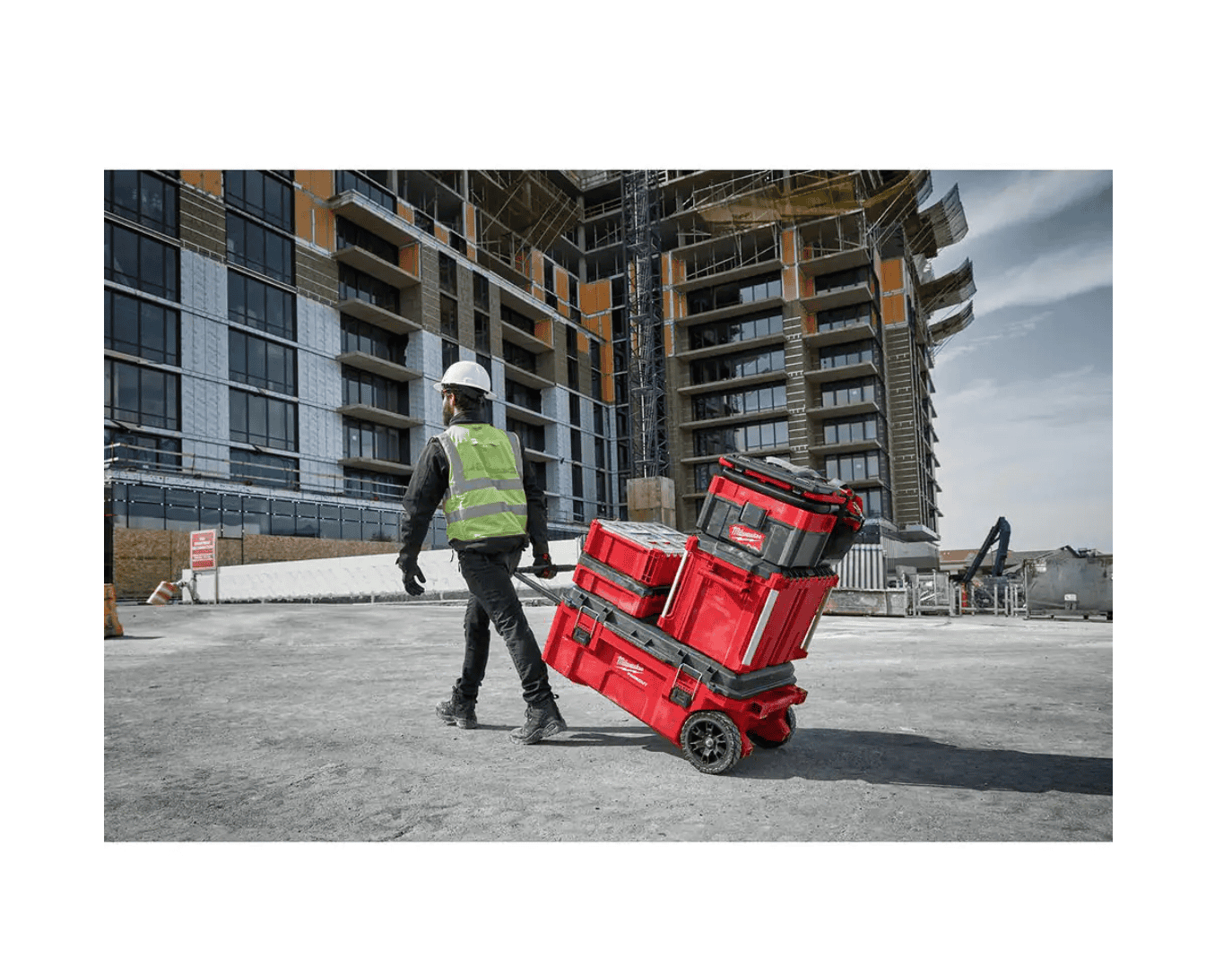 Milwaukee 48-22-8428 PACKOUT 38 in. Rolling Tool Chest