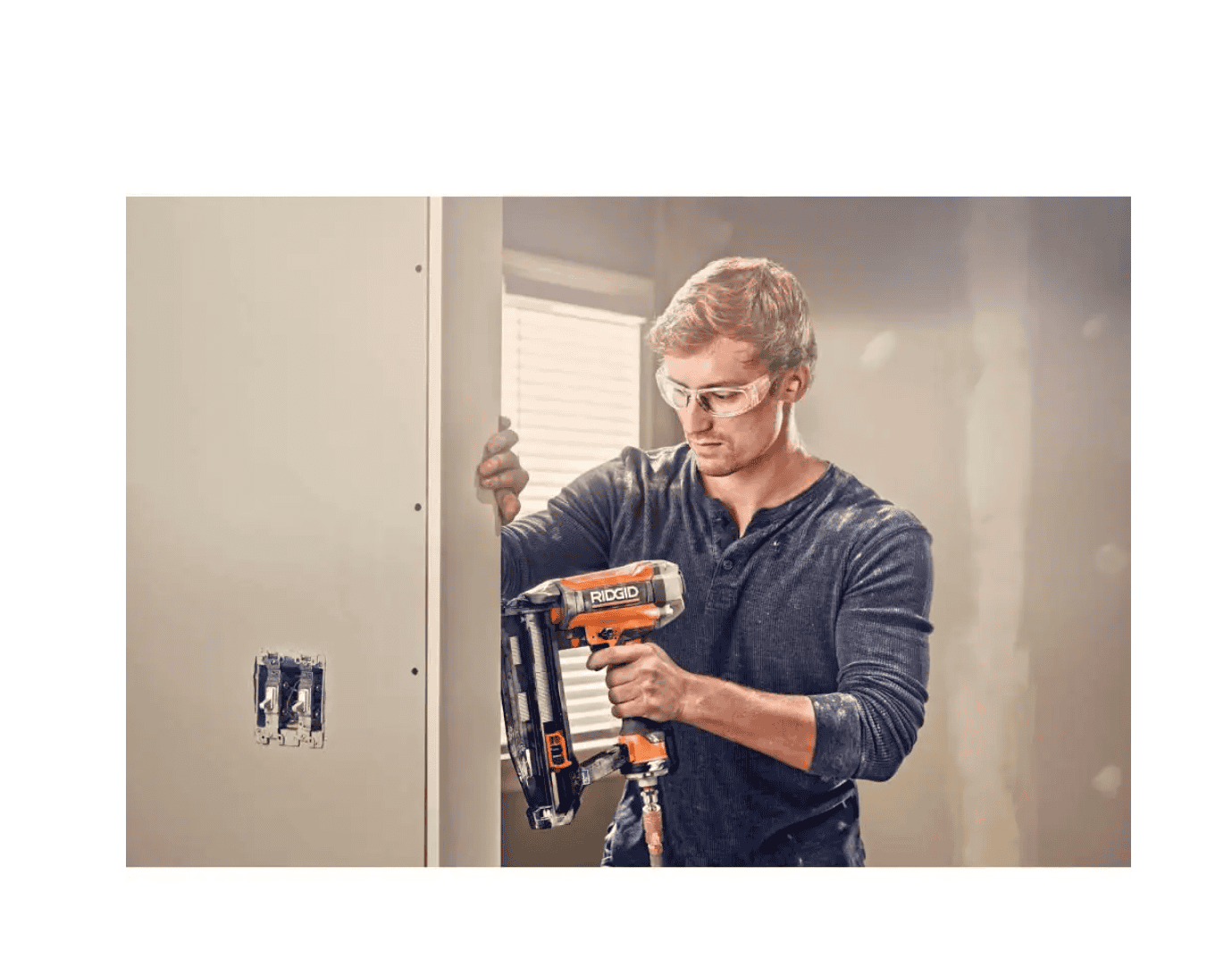 RIDGID R250SFF Pneumatic 16-Gauge 2-1/2 in. Straight Finish Nailer with CLEAN DRIVE Technology