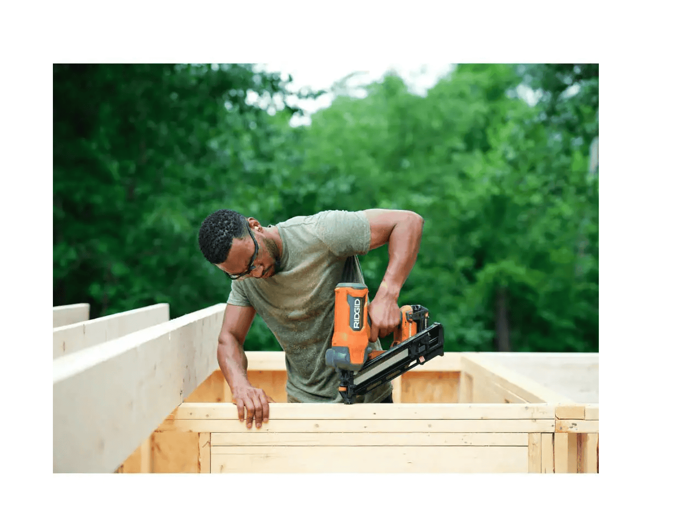 RIDGID R09895B 18V Brushless Cordless 30-Degree 3-1/2 in. Framing Nailer (Tool Only)