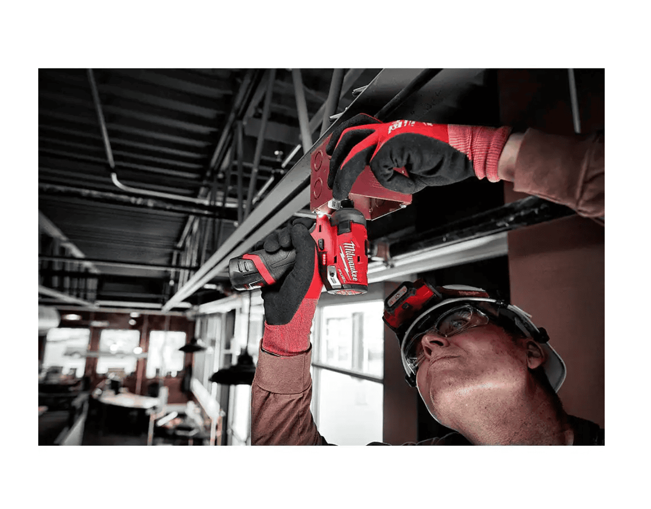Milwaukee 2551-22-48-11-2420 M12 FUEL SURGE 12V Lithium-Ion Brushless Cordless 1/4 in. Hex Impact Driver Compact Kit with 2.0 Ah Battery