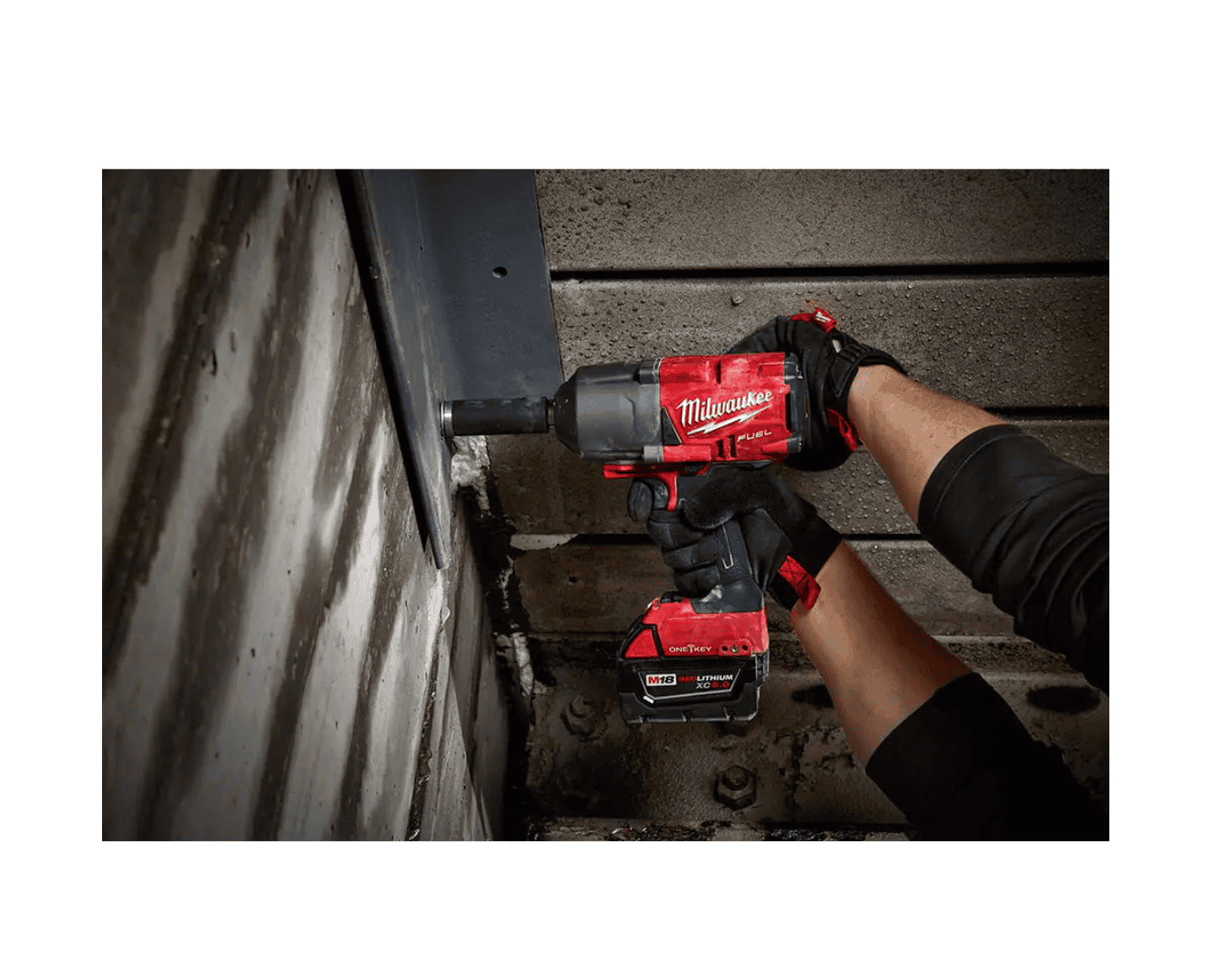 Milwaukee 2864-20-48-11-185 M18 FUEL ONE-KEY 18V Lithium-Ion Brushless Cordless 3/4 in. Impact Wrench w/ Friction Ring & M18 5.0 Ah Battery