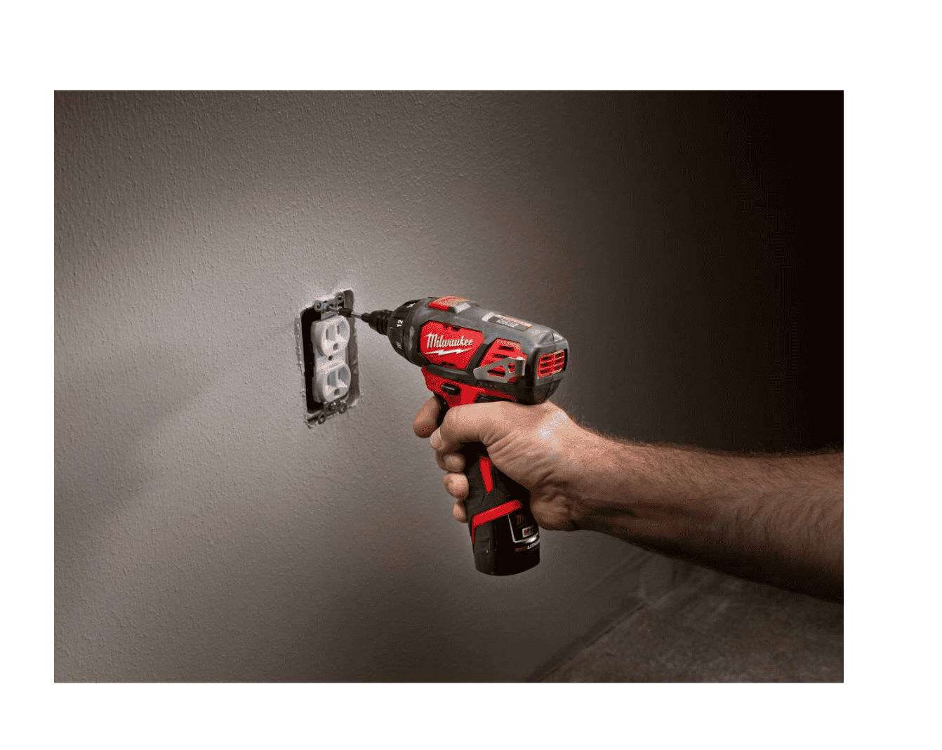 Milwaukee 2401-22-2362-20 M12 12-Volt Li-Ion Cordless 1/4 in. Hex Screwdriver Kit with M12 400 Lumens LED Lantern/Trouble Light with USB Charging
